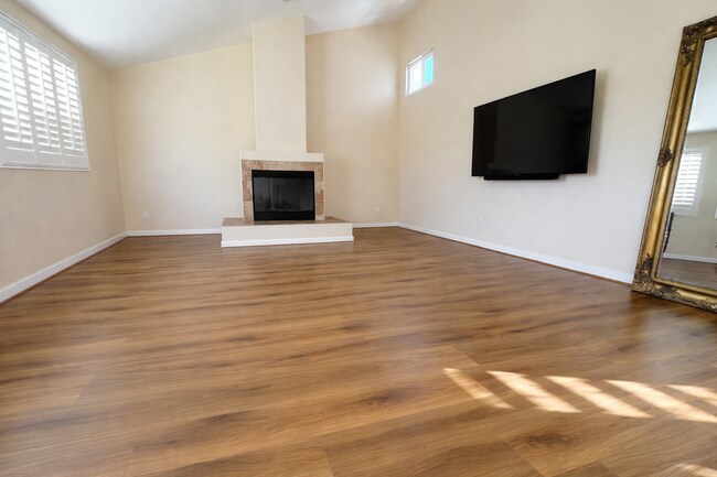 Building Photo - 2360 Dusk Dr