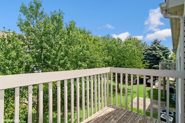 Building Photo - 2906 Stonewater Dr