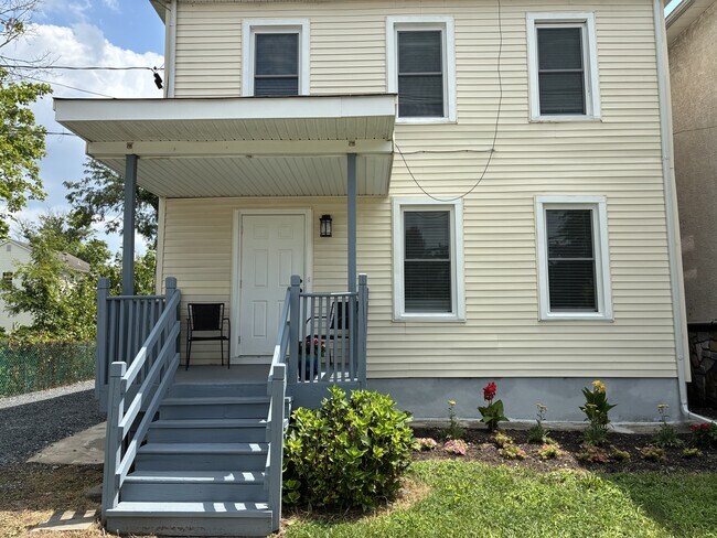 Building Photo - 420 Klockner Rd