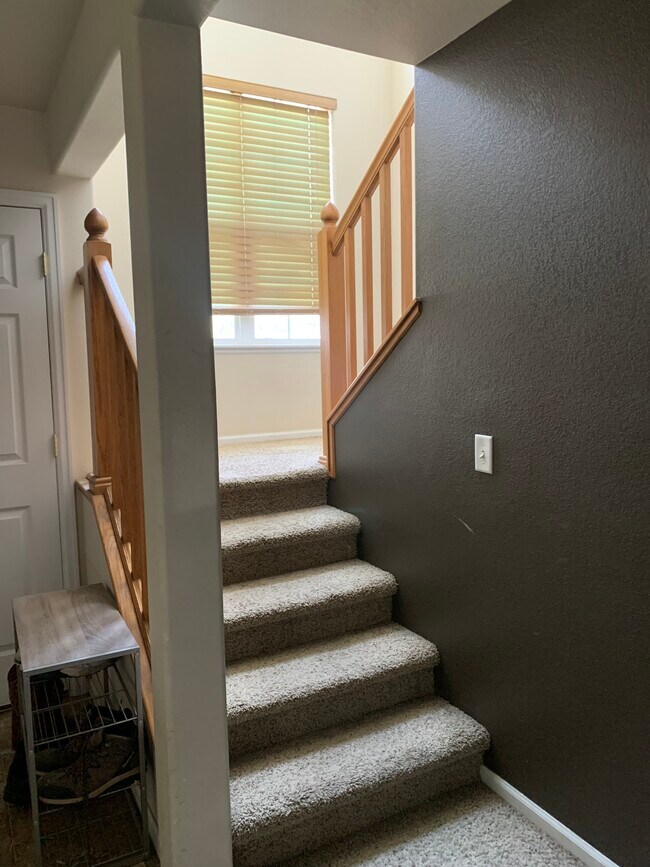 Building Photo - 844 Apex Dr