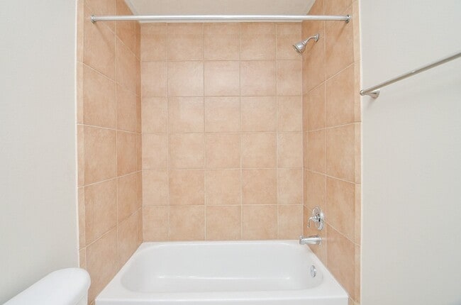 Building Photo - 1148 W 25th St