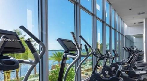 Building Photo - 2900 NE 7th Ave