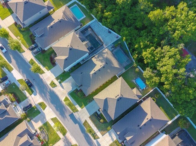 Building Photo - 8321 Praise Dr