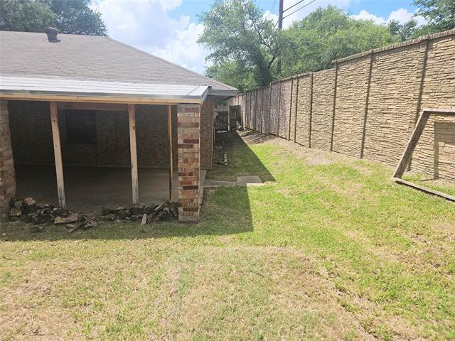 Building Photo - 731 Bristol Dr