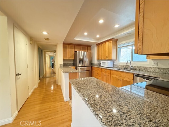 Building Photo - 5500 Paseo Del Lago W