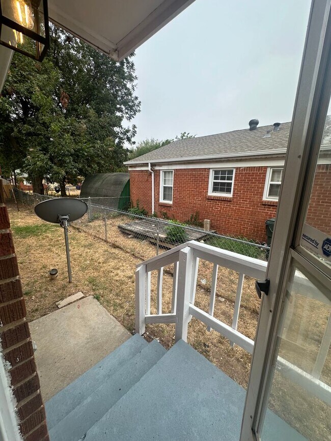 Building Photo - 332 Babb Dr