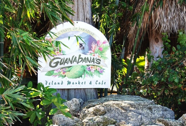 Building Photo - 3602 Fairway Dr N