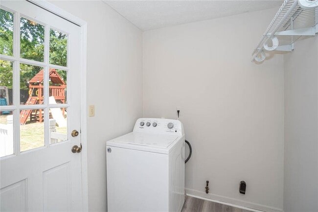 Building Photo - 3281 Mitsy Forest Way NE