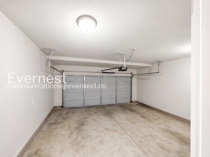 Building Photo - 1538 Persimmon Trce