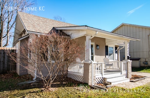 Building Photo - 8033 Robinson-