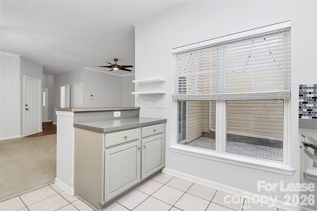 Building Photo - 10978 Princeton Village Dr