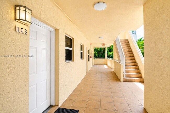 Building Photo - 5839 SW 74th Terrace