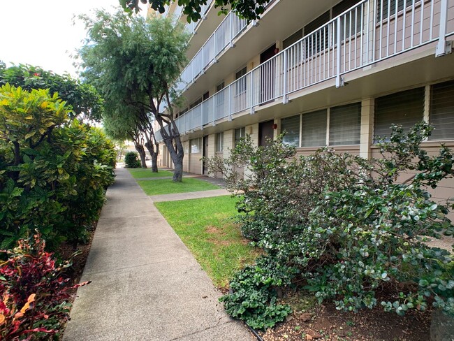 Building Photo - DIAMOND HEAD VIEWS| HONOLULU | Kaimuki | K...