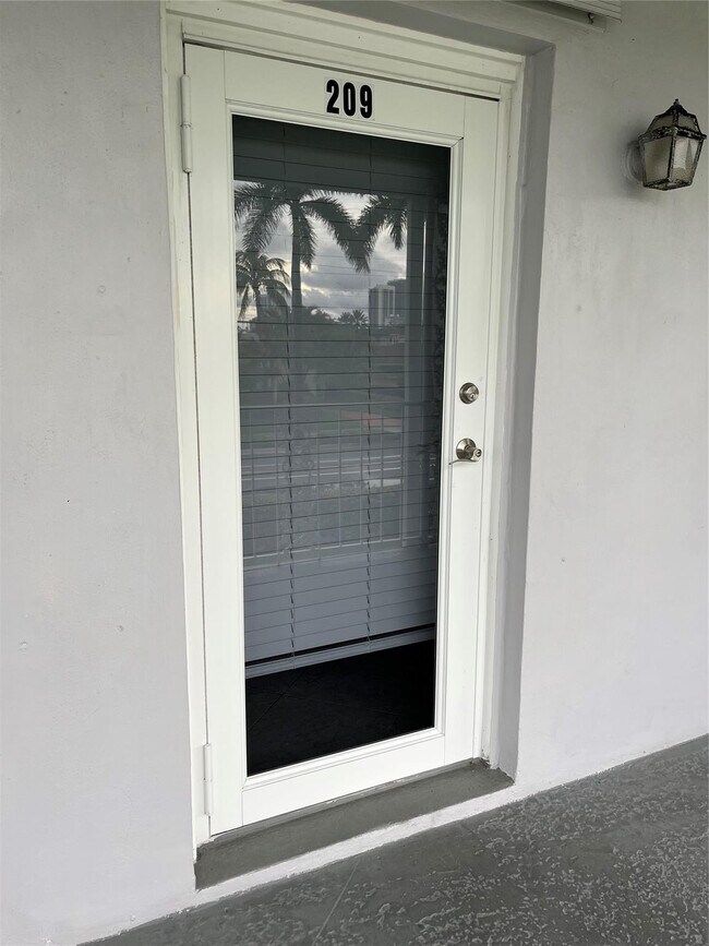 Building Photo - 630 Layne Blvd