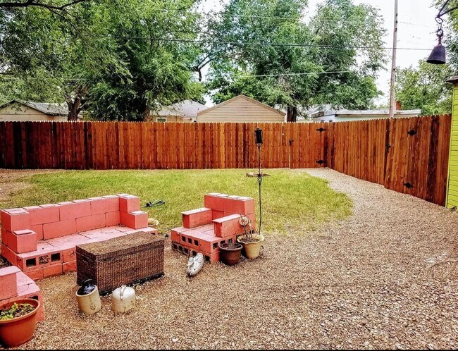 Building Photo - Pre leasing for fall 2026! 3/2 in Tech Terrace!