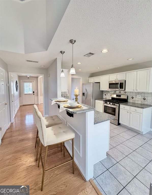 Building Photo - 2523 Alvecot Cir SE