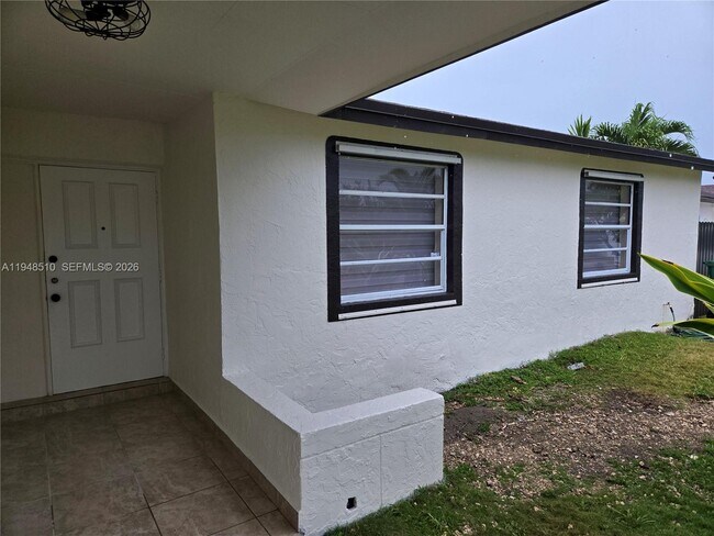 Building Photo - 25921 SW 130th Ave