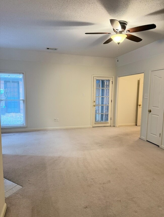 Building Photo - 6700 Kirby Oaks Cove N