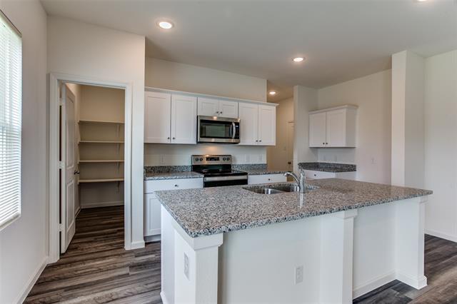 Building Photo - 10301 Castle Lyons Ln