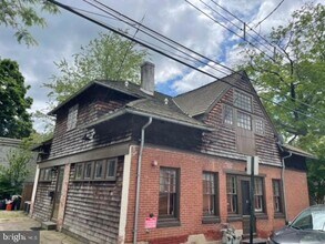 Building Photo - 19 W 2nd St
