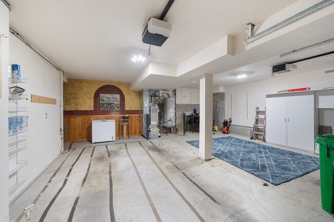 Building Photo - 10251 NW Village Heights Dr