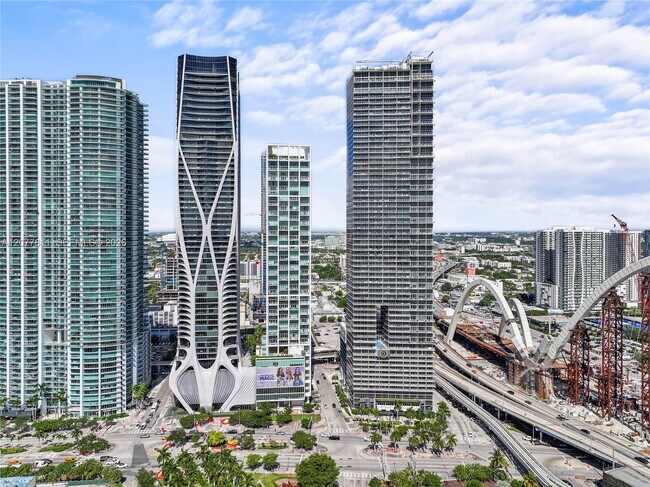 Building Photo - 1040 Biscayne Blvd