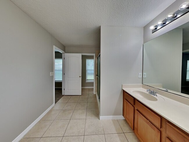 Building Photo - 906 Summit Ash Ct