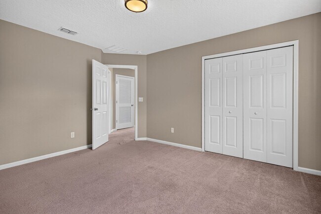 Building Photo - 13685 Goodson Pl