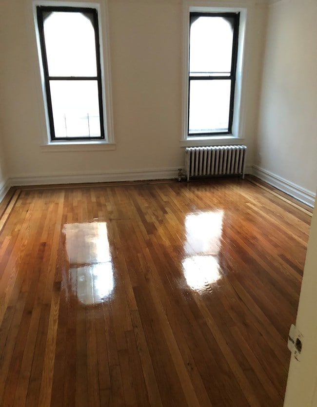 Amazing 2 Bedroom in Sunnyside, Queens 414848 40th St Queens NY