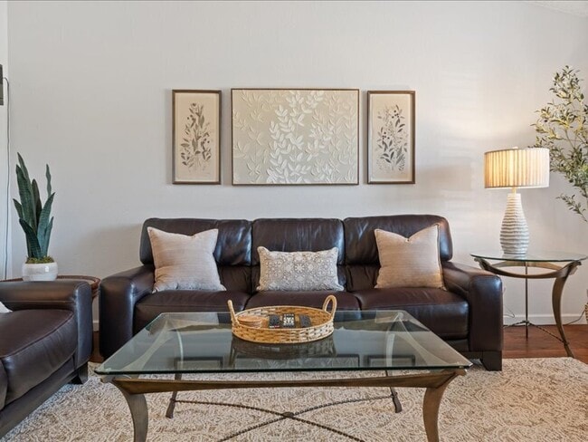 Building Photo - 349 Almond Way