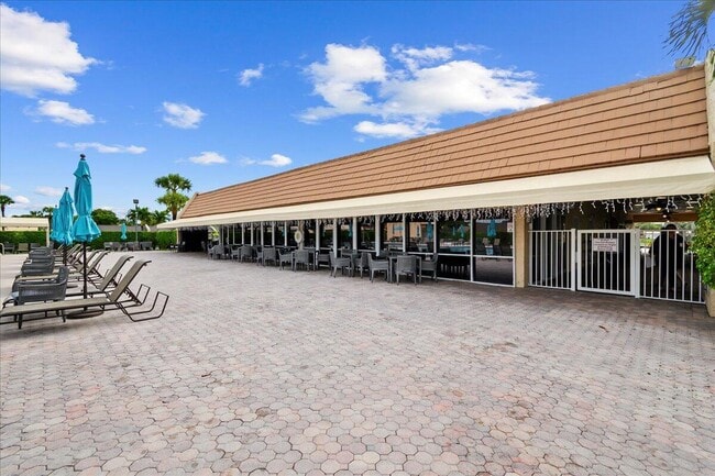Building Photo - 455 Golden River Dr