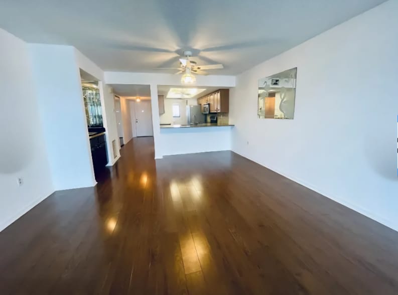 Building Photo - 250 S Sykes Creek Pkwy