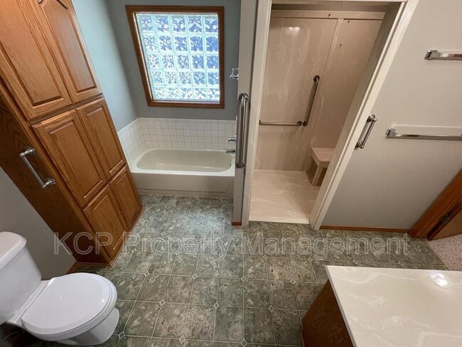 Building Photo - 116 Dub's Way