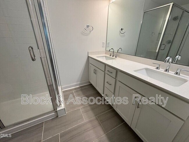 Building Photo - 5710 Parker Pnes Ct