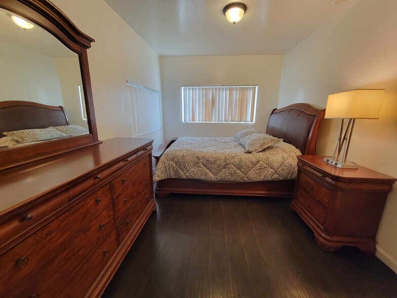 Building Photo - 7315 Wilcox Ave