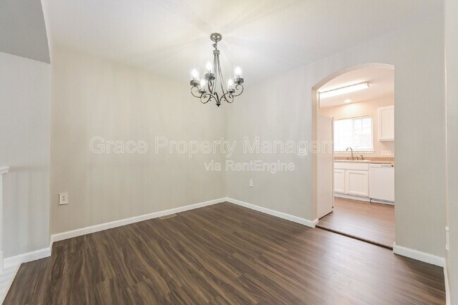 Building Photo - 1495 Red Cliff Way