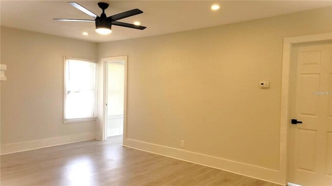 Building Photo - 137 S Stone St