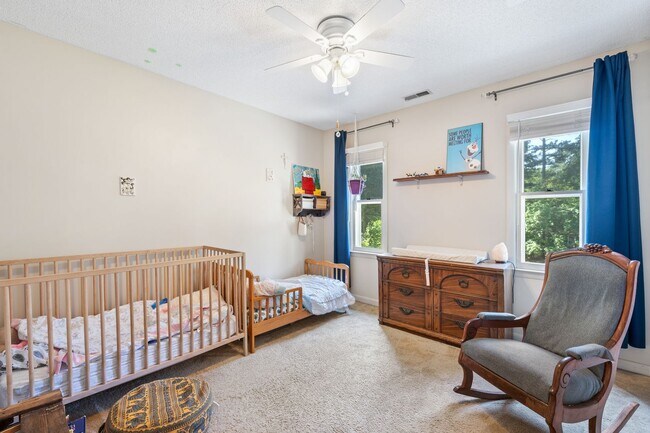 Building Photo - Charming 3br 2ba Saltbox Home in Peaceful,...