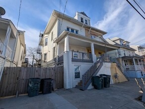 Building Photo - 16 N Iowa Ave