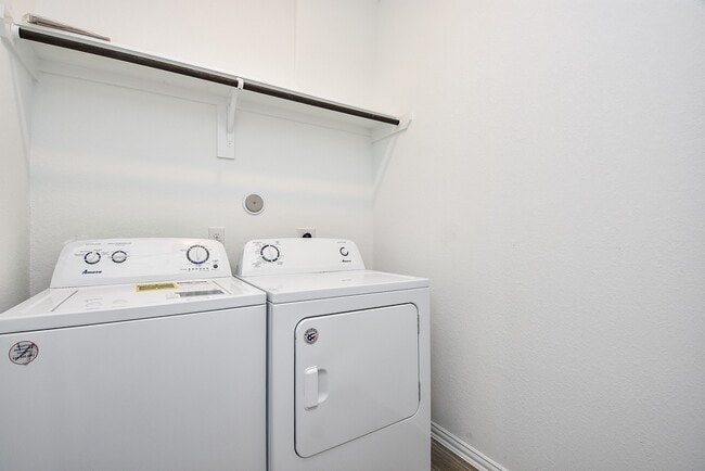 Building Photo - 31326 Black Frst Xing