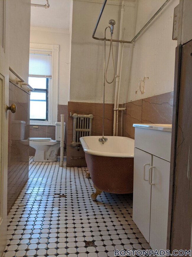 Building Photo - 91 Westland Ave
