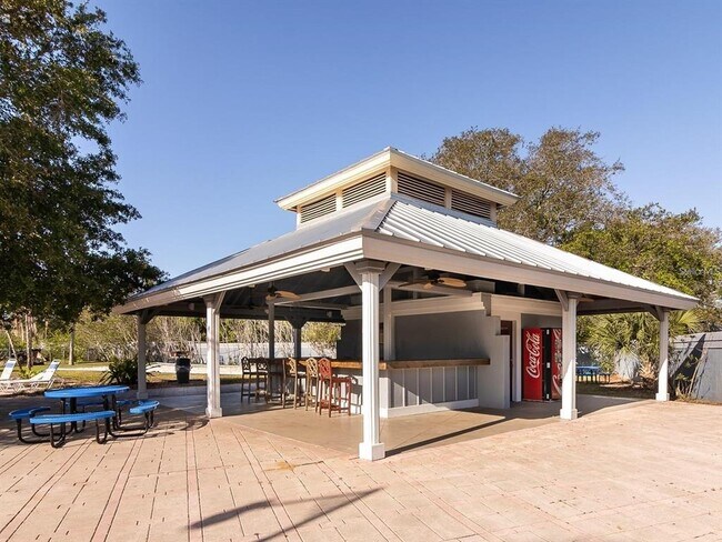 Building Photo - 251 Caribbean Dr