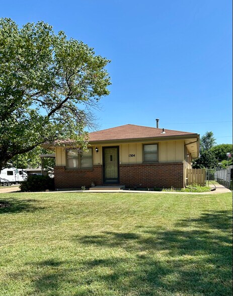 Primary Photo - 1304 Faith Dr