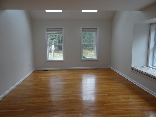 Building Photo - 32 Stowell Rd