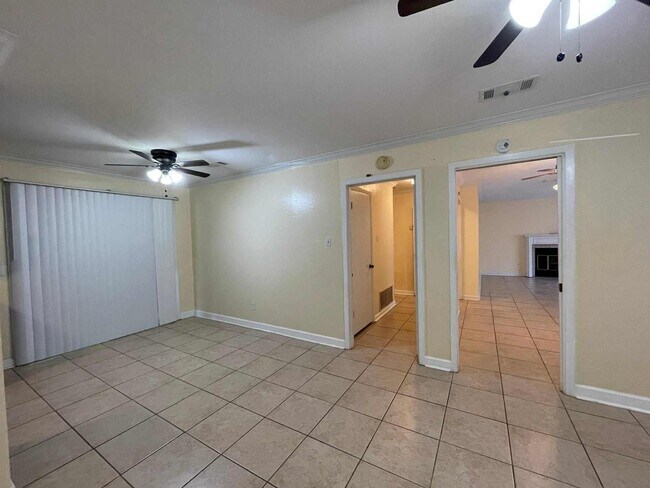 Building Photo - 7 Minutes to Barksdale AFB