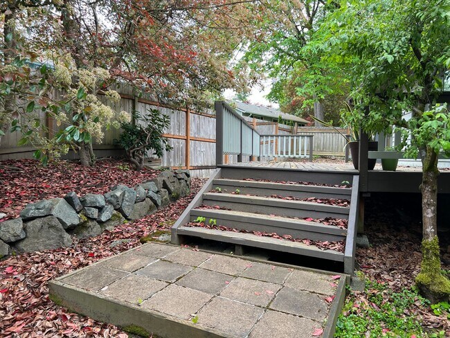 Primary Photo - South Cove Commons Gem – Private Beach Acc...