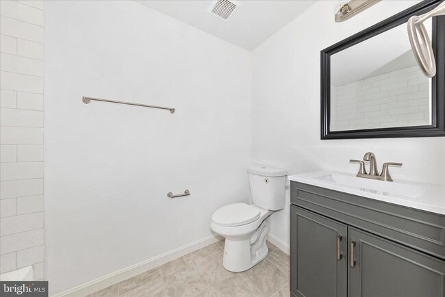 Building Photo - 13303 Country Ridge Dr