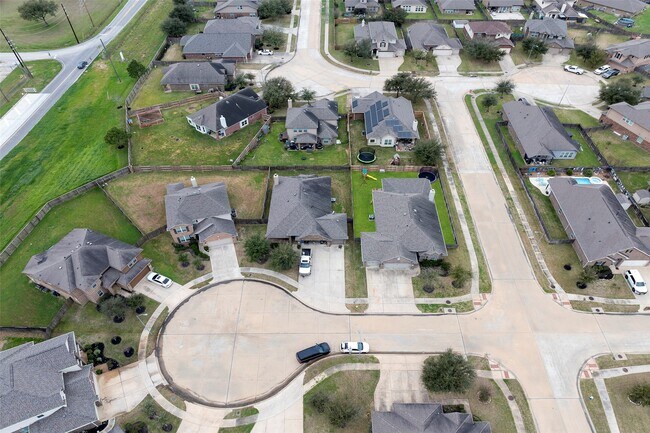 Building Photo - 16015 Jaime Knoll Ln