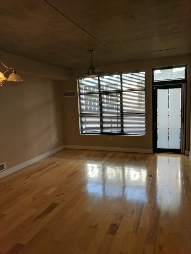 Building Photo - WELCOME HOME IN JACK LONDON SQUARE