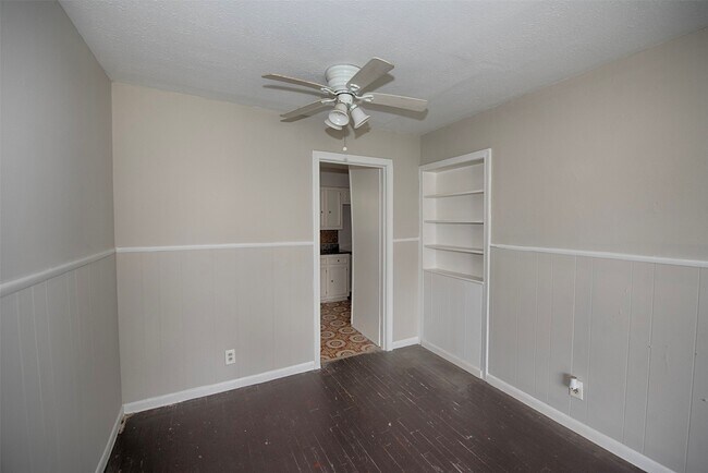 Building Photo - 1213 1st Ave N